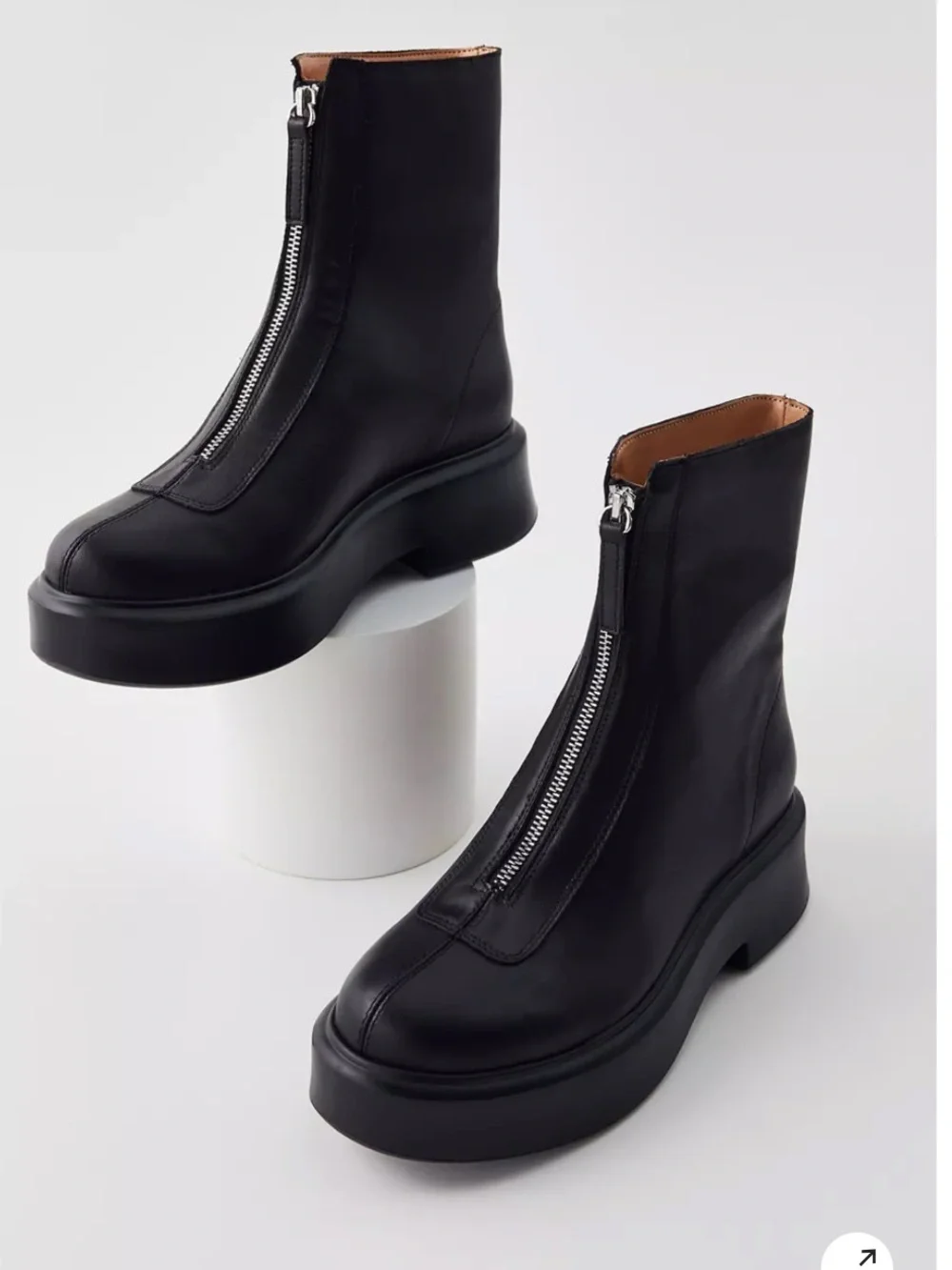 NEW in box Steve Madden Jones boot size 8.5